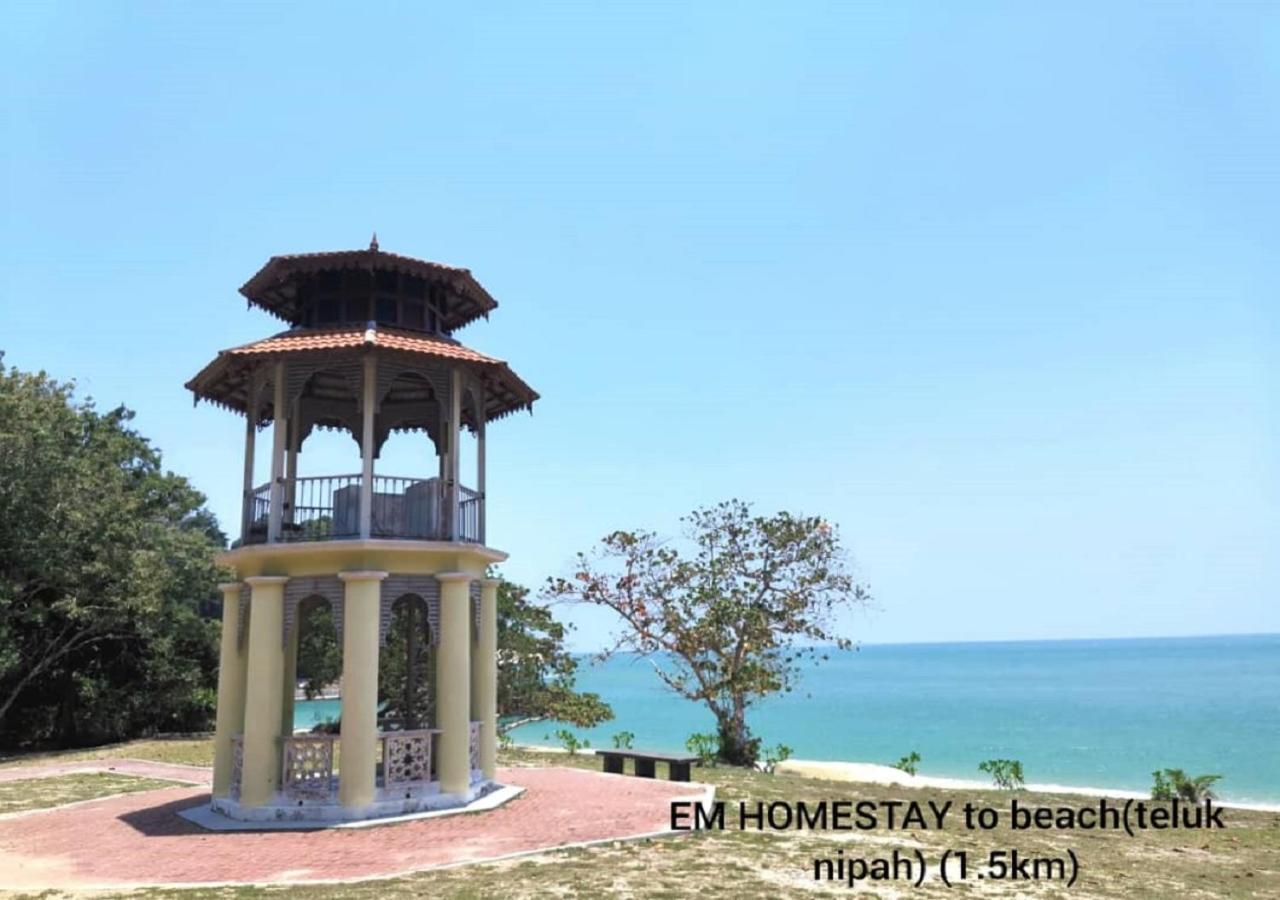 Em Homestay Pekan Pangkor Luaran gambar